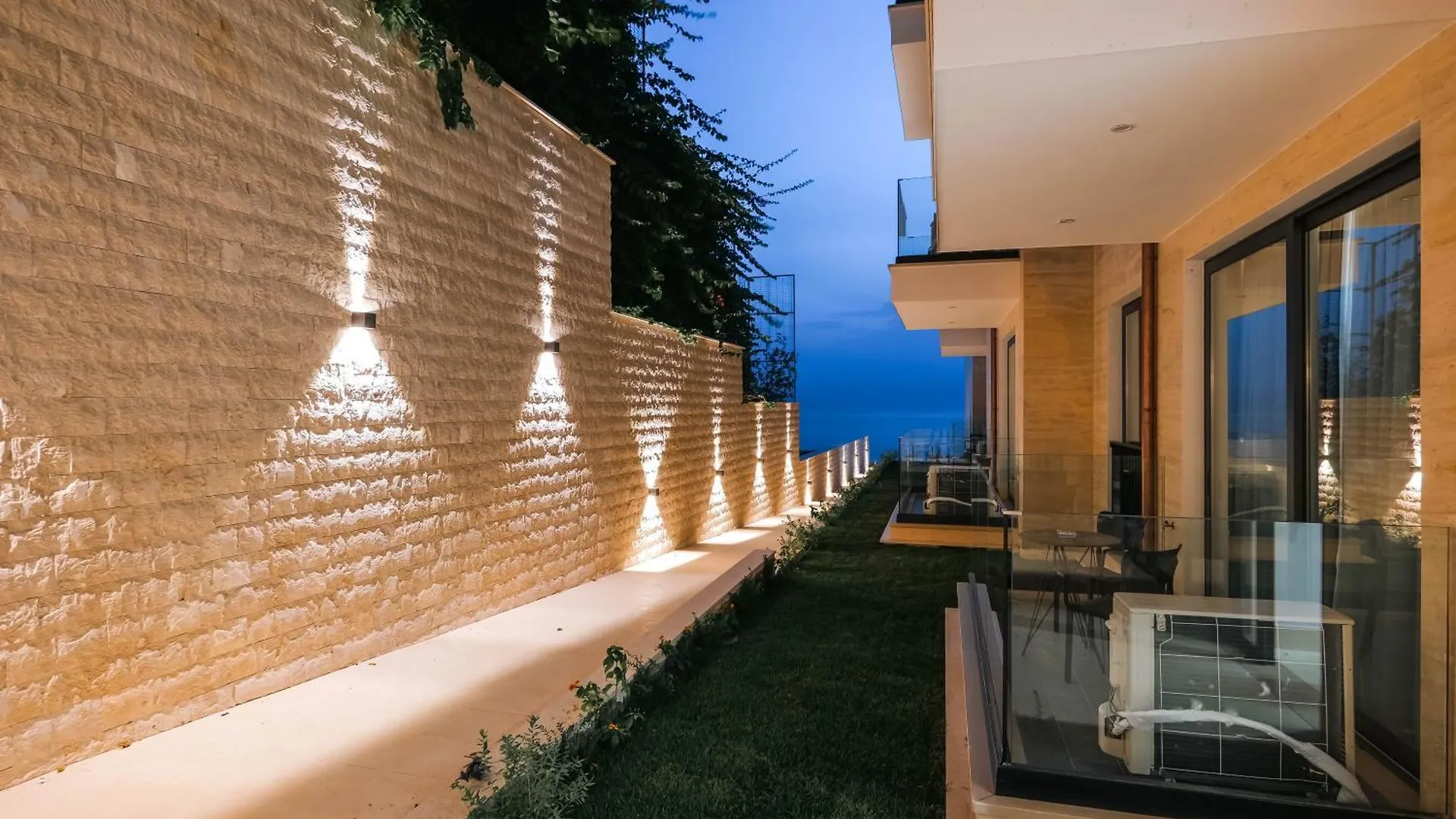 Daed Luxury Residence Sarandë 0*,