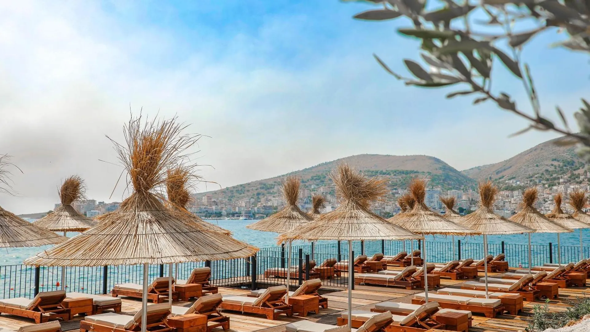 Daed Luxury Residence Sarandë 0*,